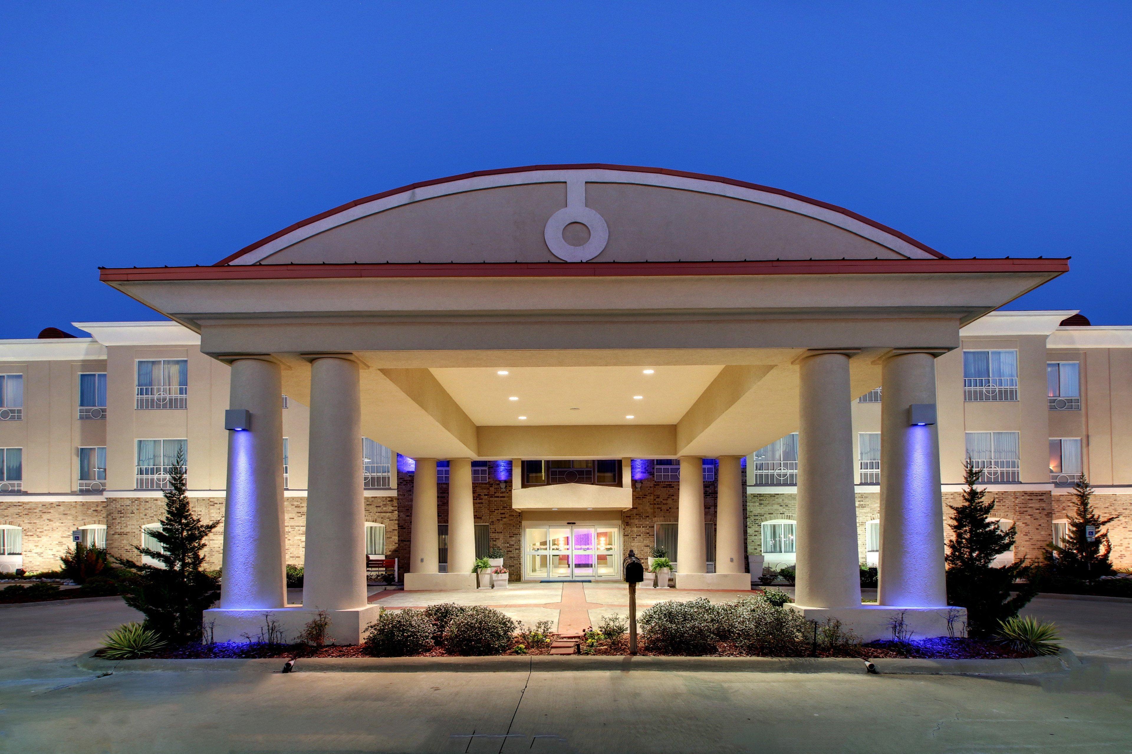 Holiday Inn Express Hotel Winona North By Ihg Екстериор снимка