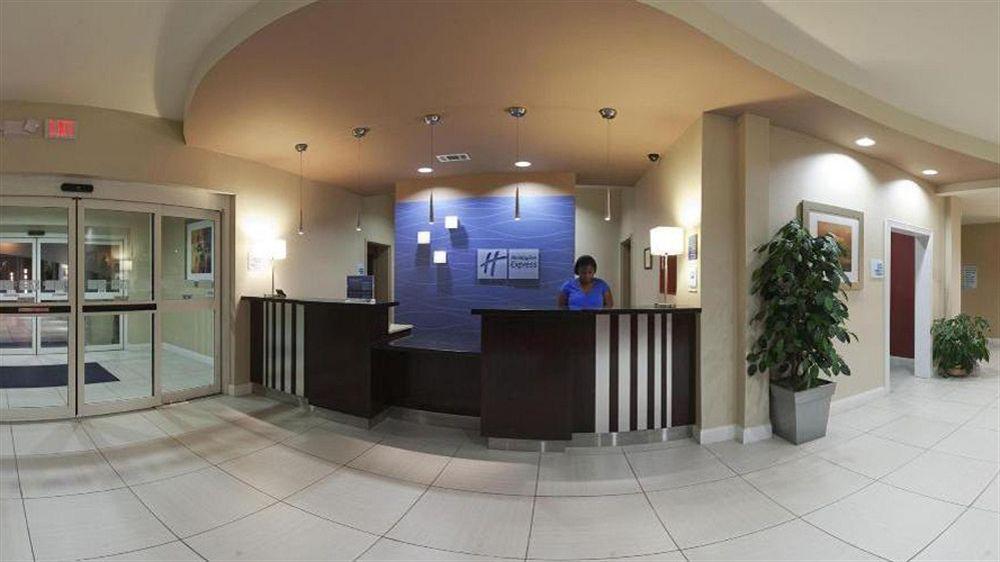 Holiday Inn Express Hotel Winona North By Ihg Екстериор снимка